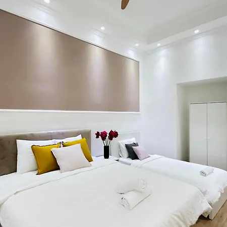 Private Bedroom In The In Ulloi 66- 5min To Corvin Negyed, Aldi