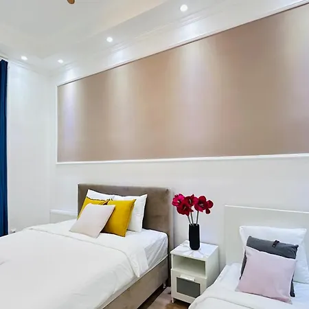 Private Bedroom In The In Ulloi 66- 5min To Corvin Negyed, Aldi 布达佩斯