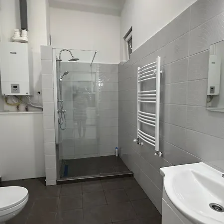 Pansiyon Private Bedroom In The In Ulloi 66- 5min To Corvin Negyed, Aldi