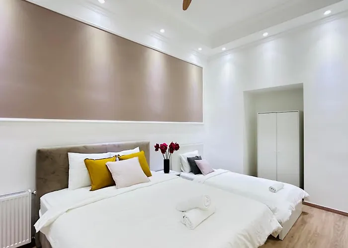 Private Bedroom In The In Ulloi 66- 5min To Corvin Negyed, Aldi