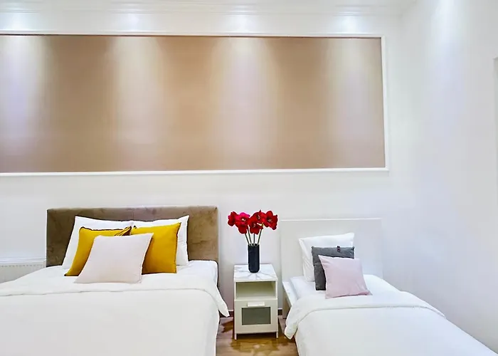 Private Bedroom In The In Ulloi 66- 5min To Corvin Negyed, Aldi *