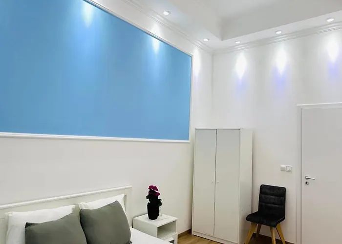 Private Bedroom In The In Ulloi 66- 5min To Corvin Negyed, Aldi